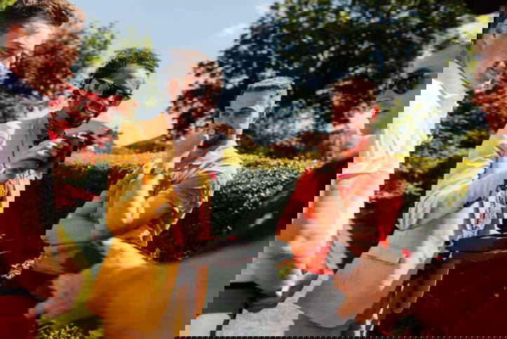 Confetti bannock house